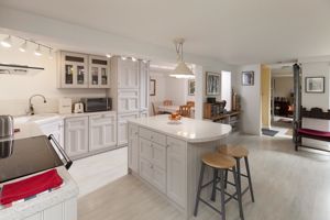 Kitchen / Dining Room (2)- click for photo gallery